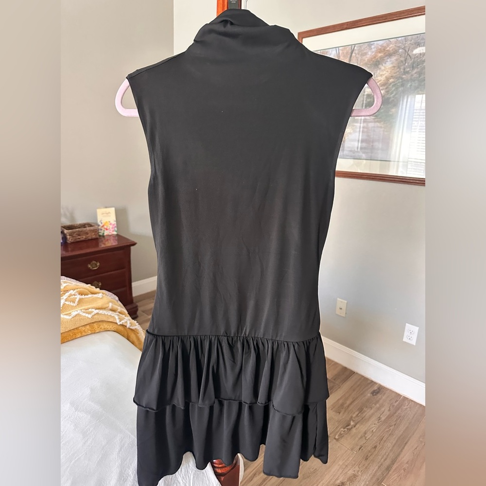 Elegant Black Sleeveless Dress